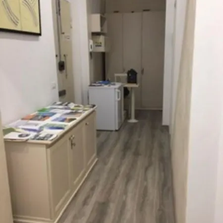 Perla Del Golfo בית הארחה 3*